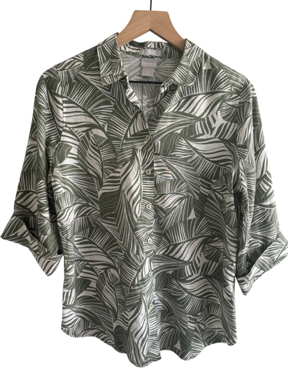 Chico’s No Iron Linen Palm Leaf Button Down Shirt Tropical Coastal Size 0 US 4